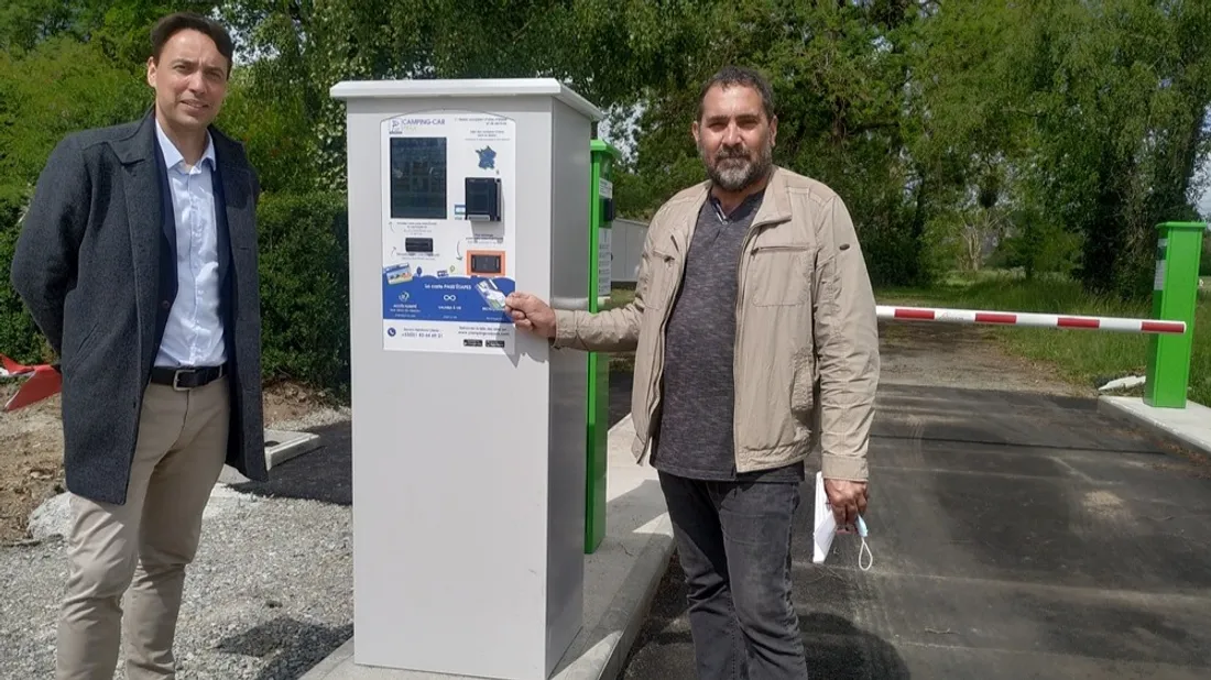 Camping la rivière Nyoiseau borne Cédric Moyon Pierre-Marie Heulin_11 05 21_CJ